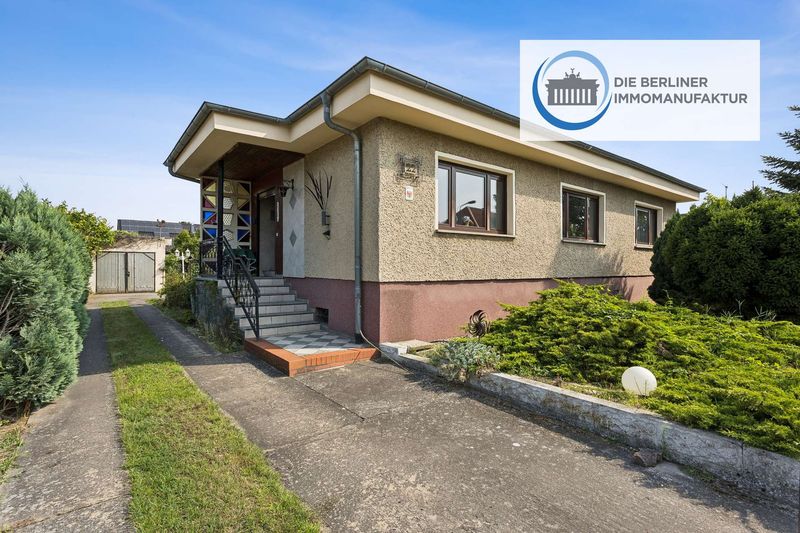 Großzügiger Bungalow, voll unterkellert!